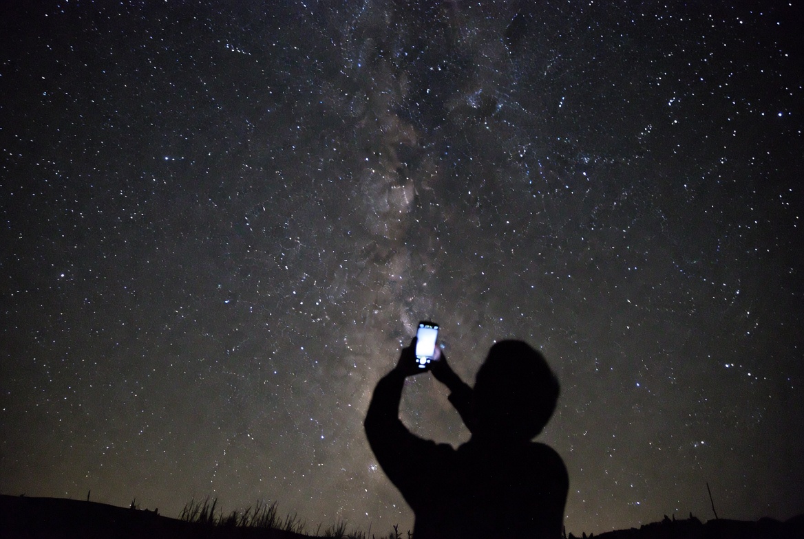 Πώς να φωτογραφίσετε τα αστέρια με το smartphone σας σαν επαγγελματίας