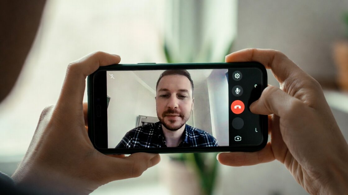 Συμβουλές για τη βελτίωση της ποιότητας του μικροφώνου στις βιντεοκλήσεις