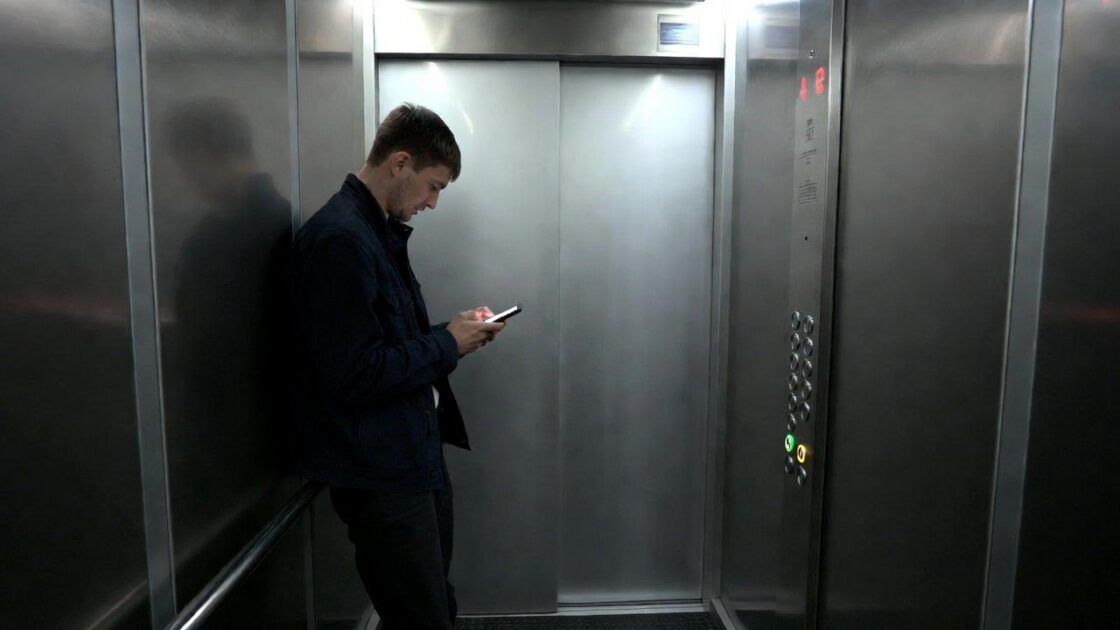 Πώς να αποτρέψετε την απώλεια σήματος του κινητού σας τηλεφώνου σε ασανσέρ ή υπόγεια