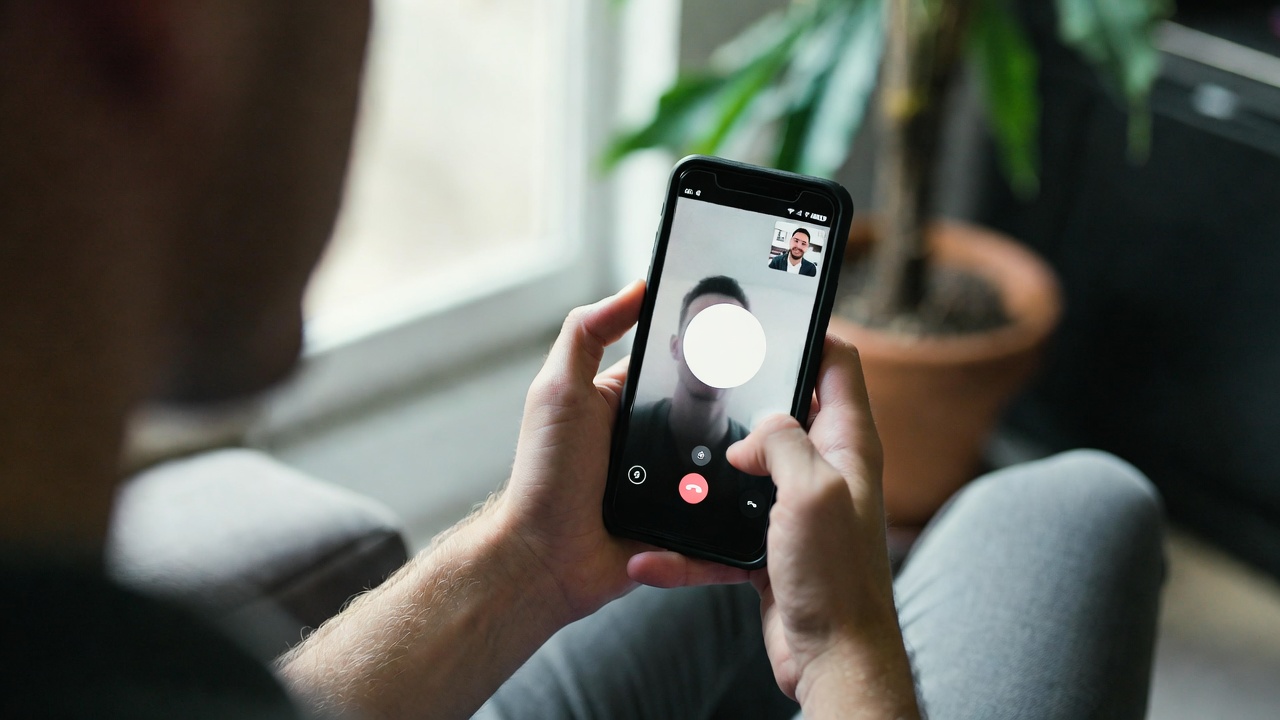 βελτίωση της ποιότητας του μικροφώνου στις βιντεοκλήσεις