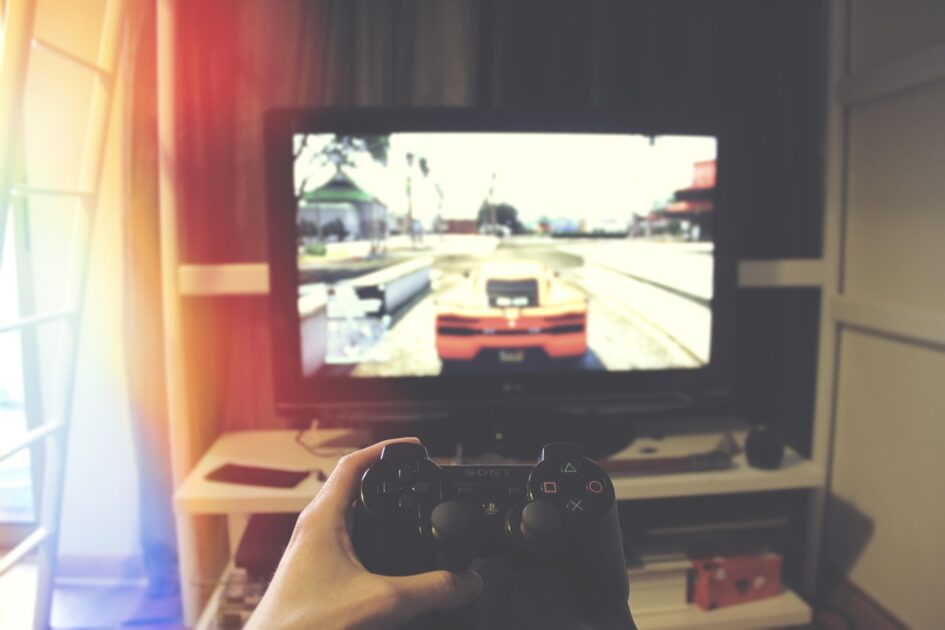 Smart TV με εφαρμογή IPTV για streaming